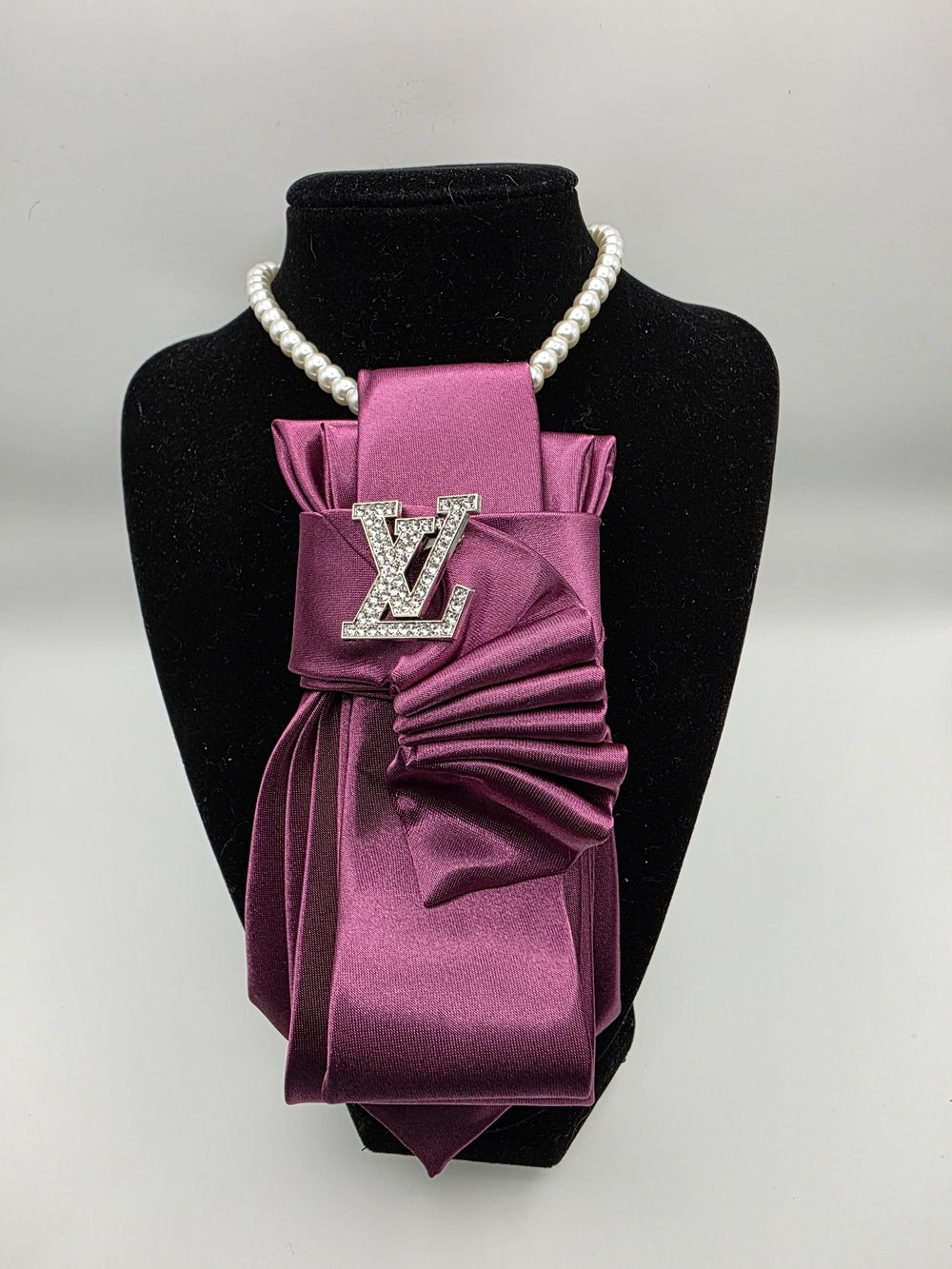 Tie Necklace | Pink Satin